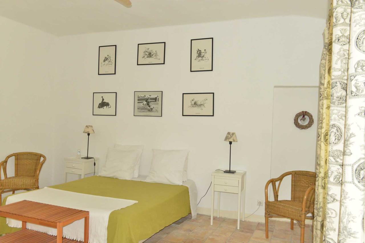 Mas Du Notaire Apartment Gallician Exterior foto